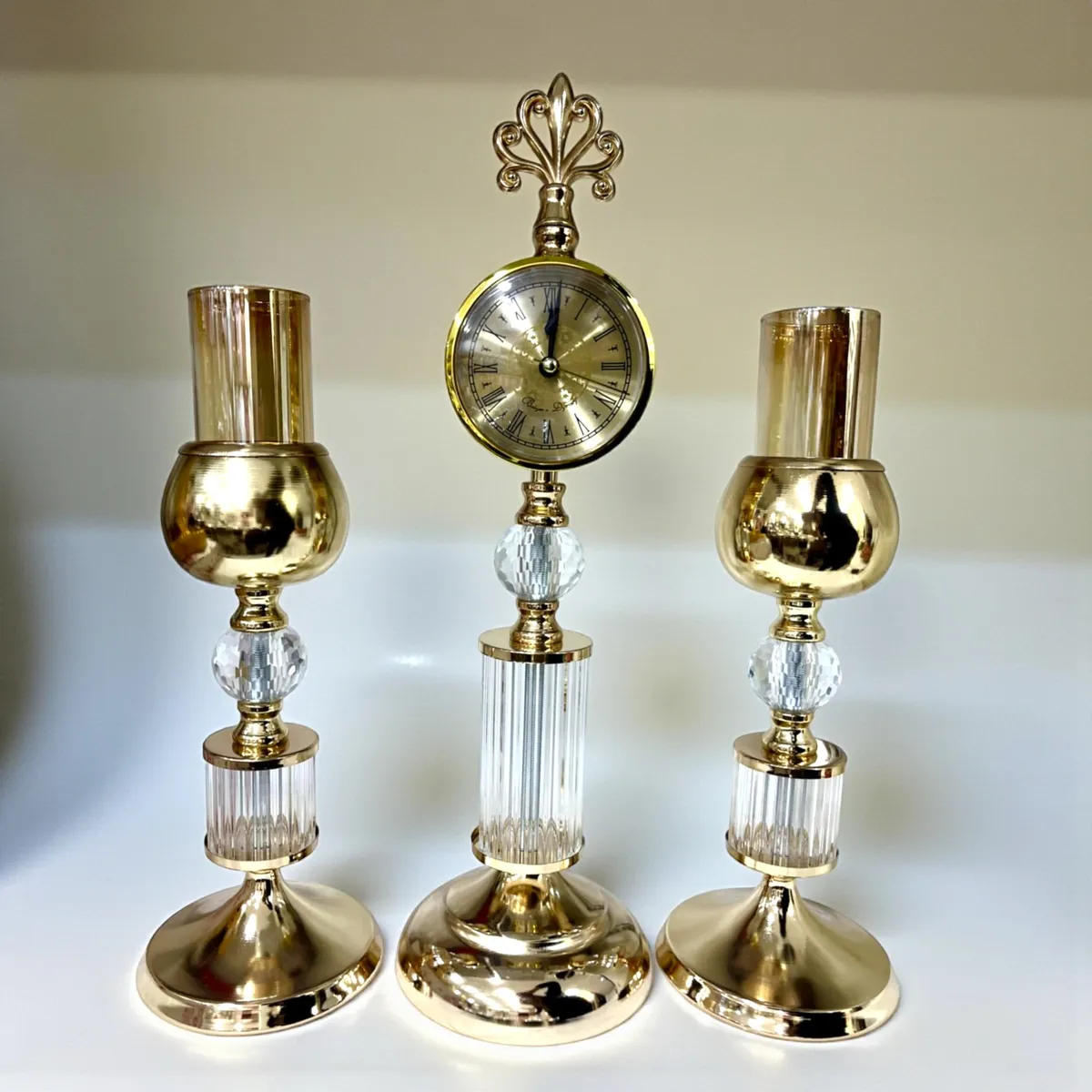 Set Horloge et Bougeoirs Dorés HB-001